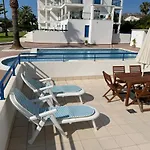 Apartamento 4 Personas, Amplias Terrazas Y 2oo Mt De La Playa Dénia