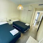 4 Personas, Amplias Terrazas Y 2oo Mt De La Playa Apartamento *