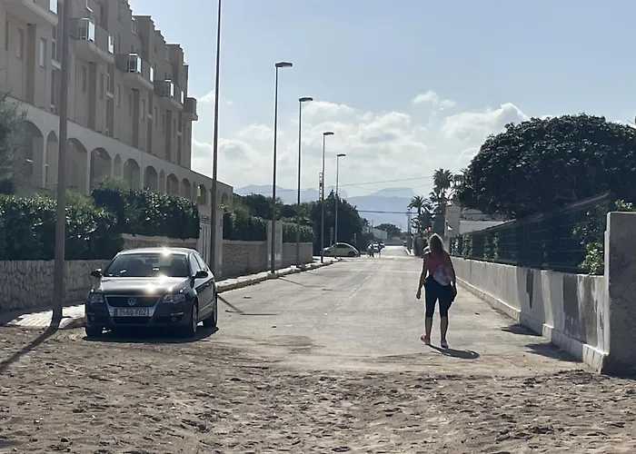 4 Personas, Amplias Terrazas Y 2oo Mt De La Playa Appartement