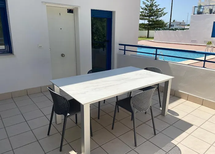 Appartement 4 Personas, Amplias Terrazas Y 2oo Mt De La Playa